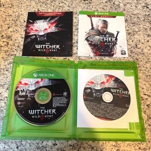 The Witcher 3: Wild Hunt Microsoft Xbox One CIB Complete W/ Soundtrack